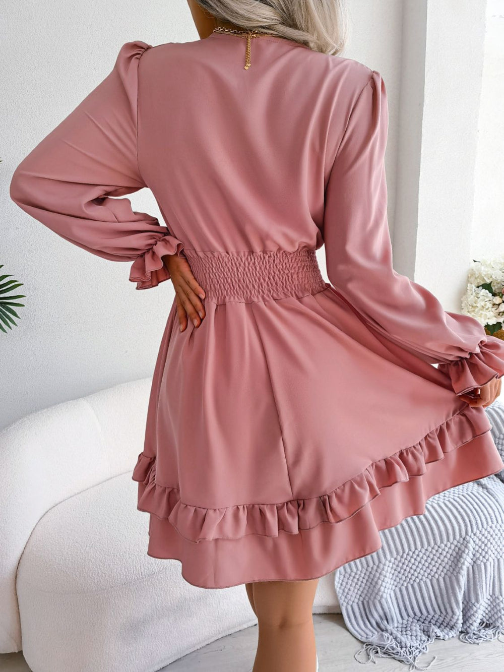 Damen Minikleid mit Bindeband und Volantärmeln