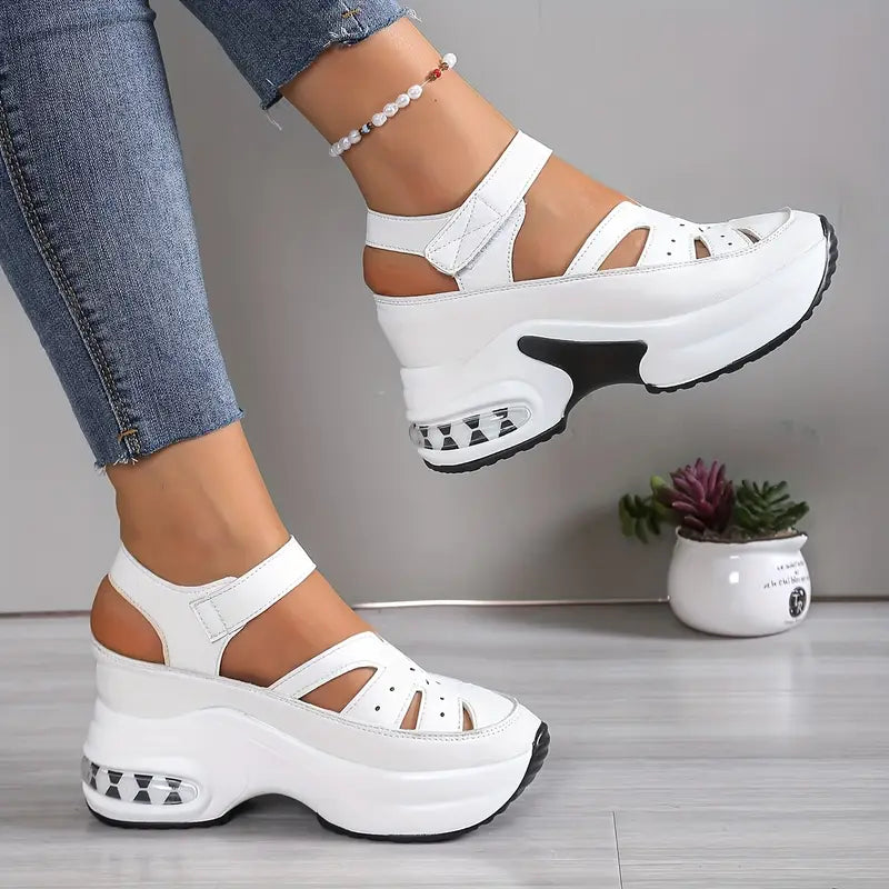 Taniae - gepolsterte orthopädische Keilsandalen