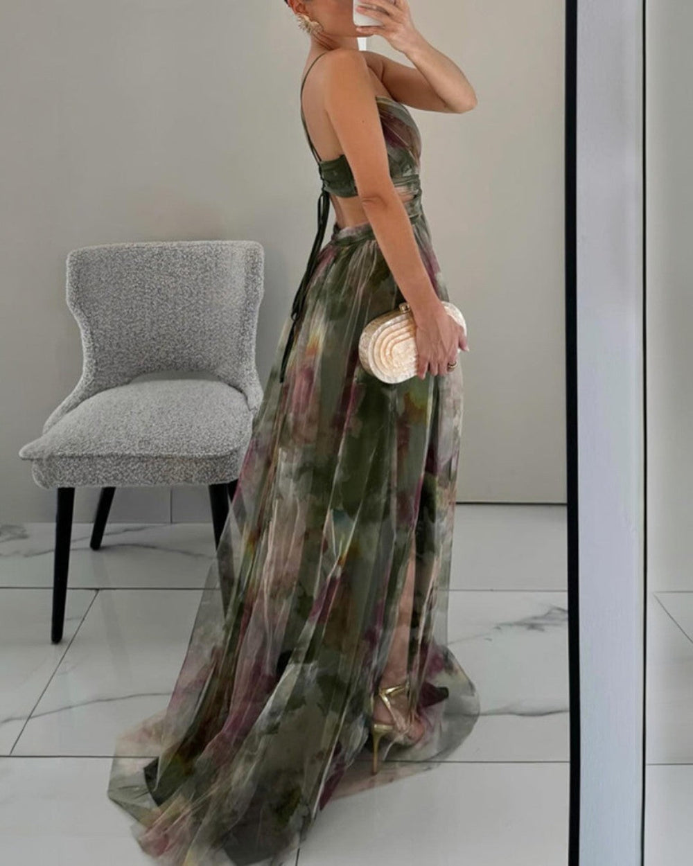 Nalina - Fließendes geblümtes Maxikleid
