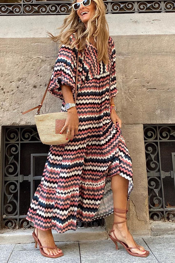 Midi-Kleid für Damen mit Puffärmeln und Stufenschnitt