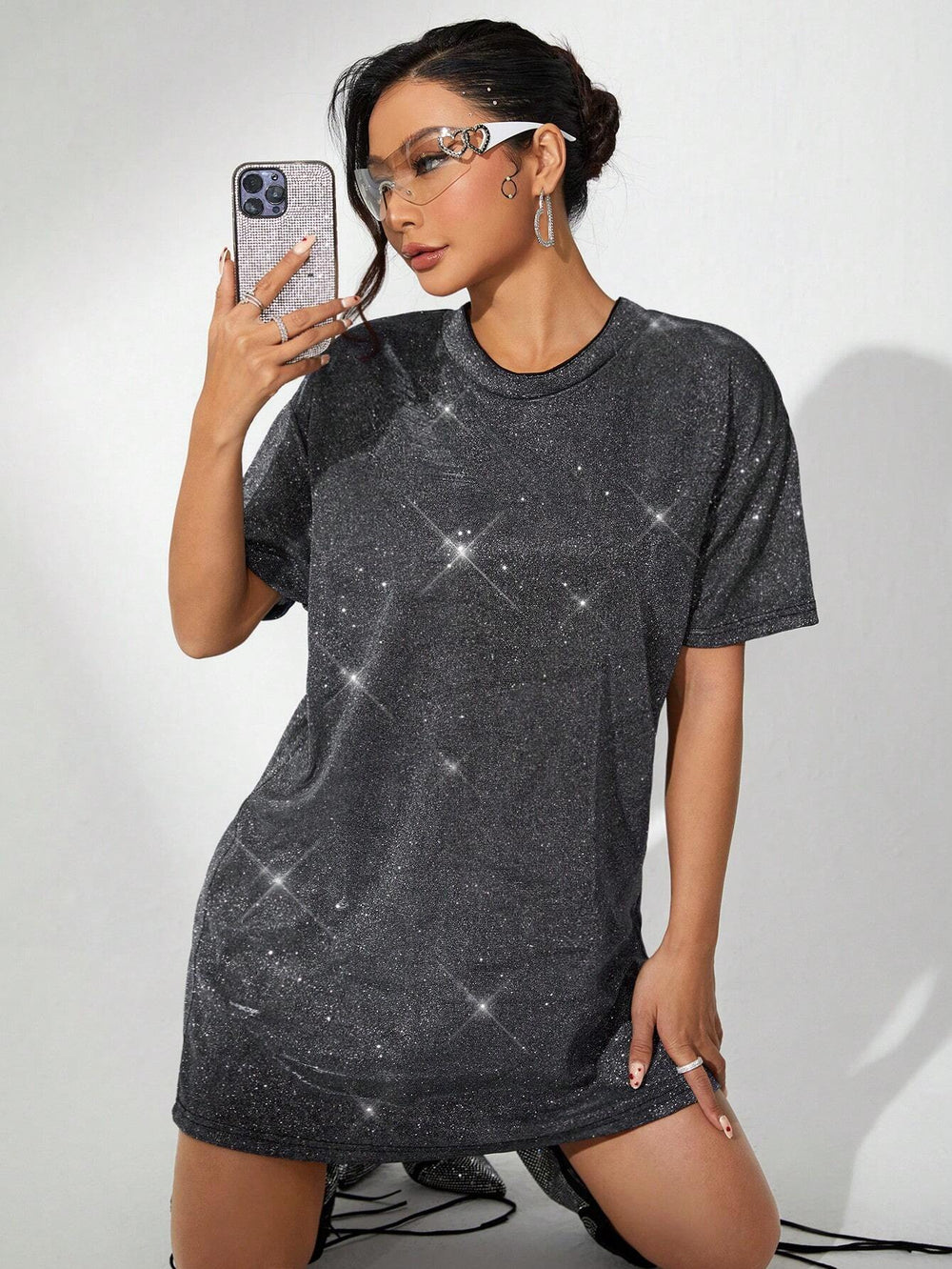 Luisa | T-Shirt-Kleid mit schulterfreiem Paillettenbesatz