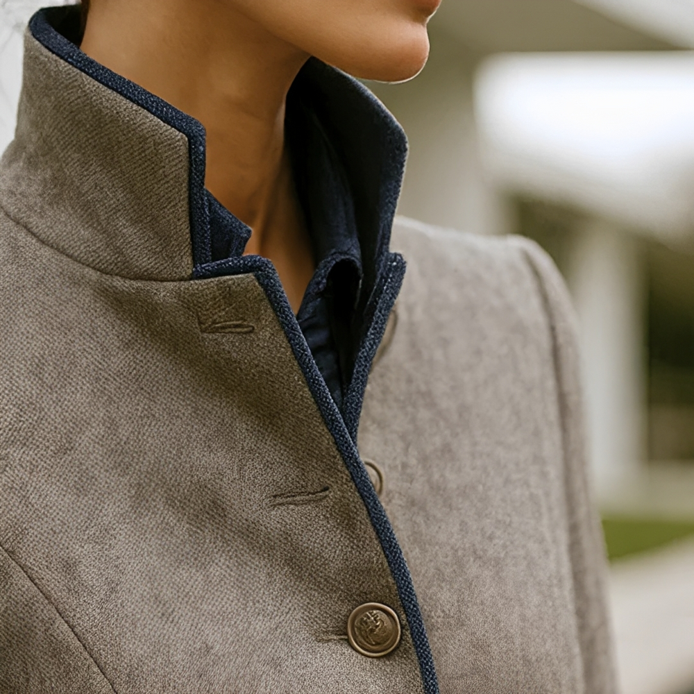 Valerie - Elegante Stehkragenjacke
