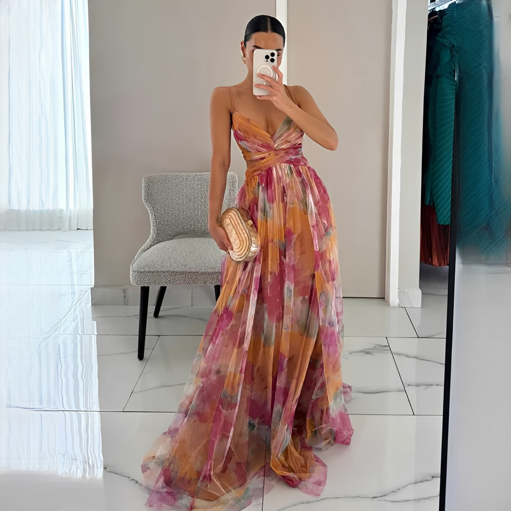 Lucinda - Elegantes und fließendes Maxikleid