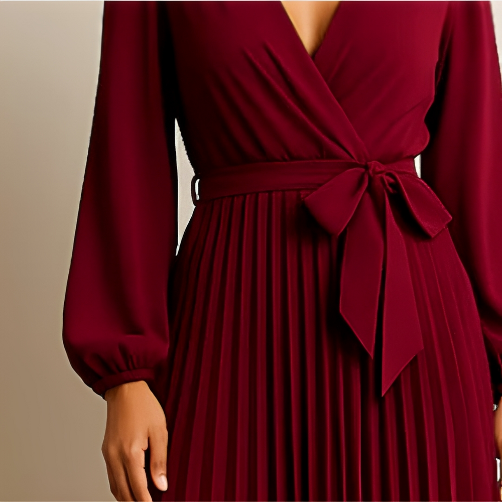 Naomi - Elegantes Kleid mit V-Ausschnitt und Raffungen