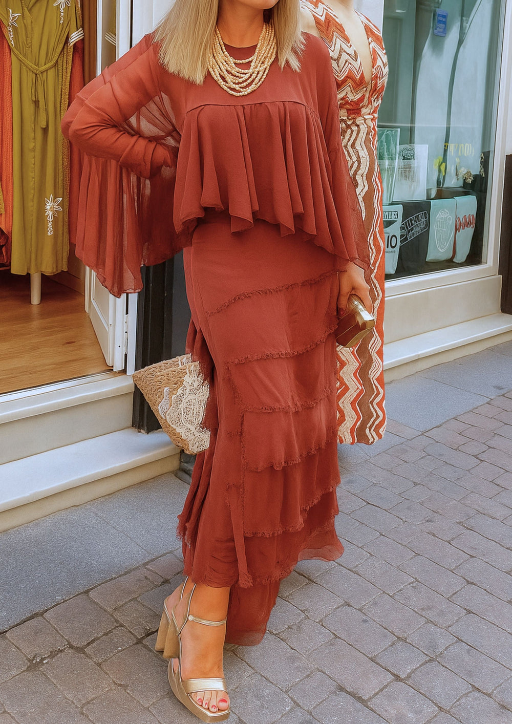 Amara Asymmetrisches Maxi-Kleid mit Lagen und Volants | Bordeauxrot