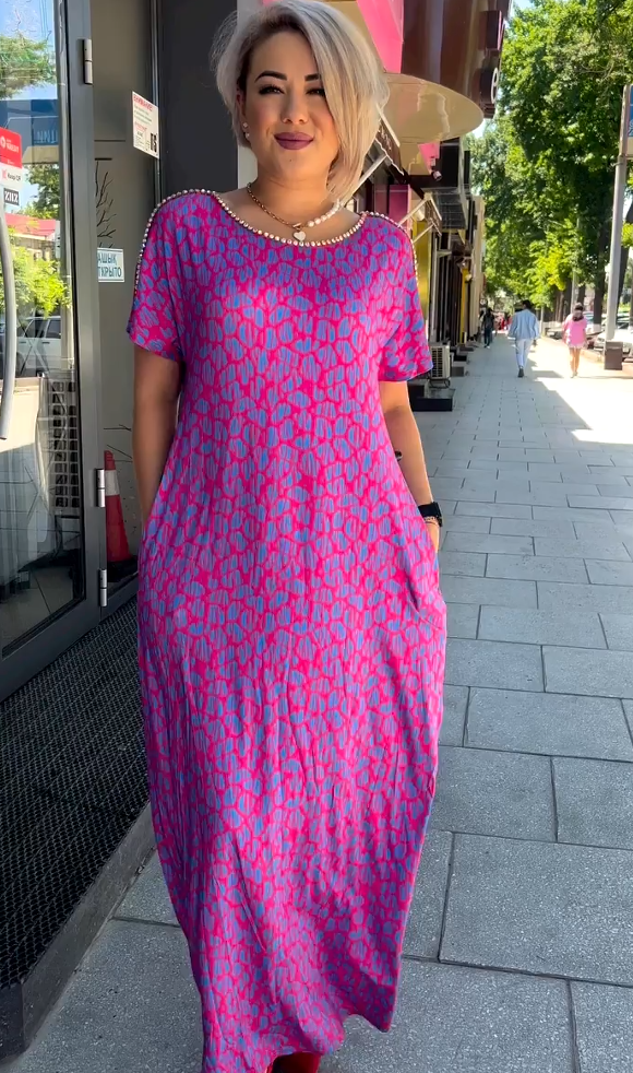 Aspasia – Mutiges Und Luftiges Kleid Mit Drucken