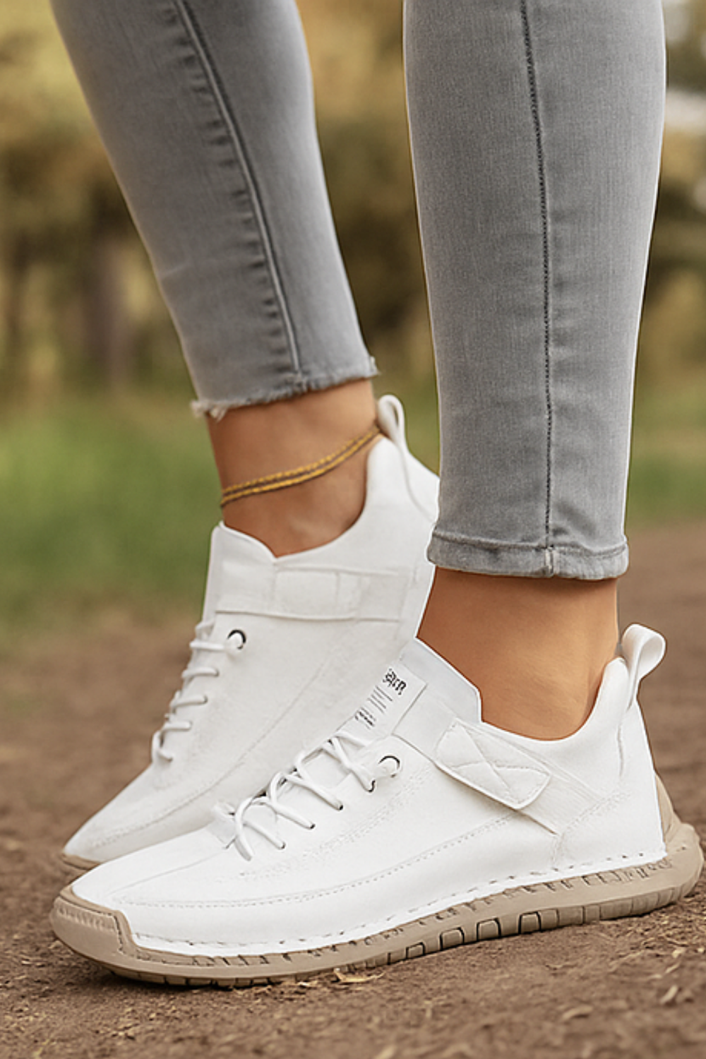 Aleera Sneakers | Weiß (Grau Sohle)