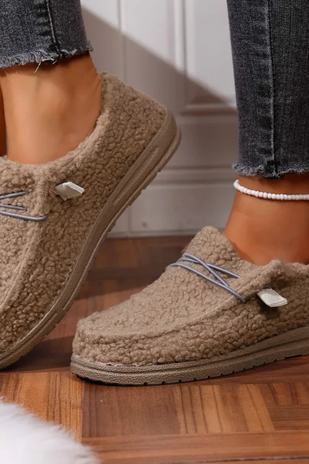 Winnie Warme Teddy Slippers | Khaki