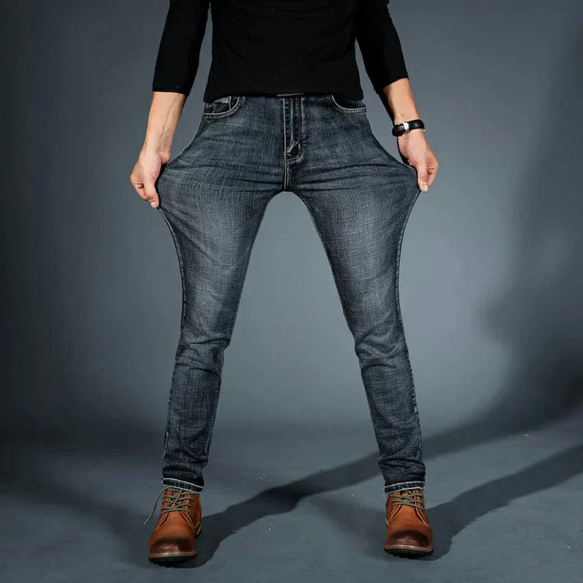 Hochwertige, in vier Richtungen dehnbare Slim-Fit-Jeans für Herren