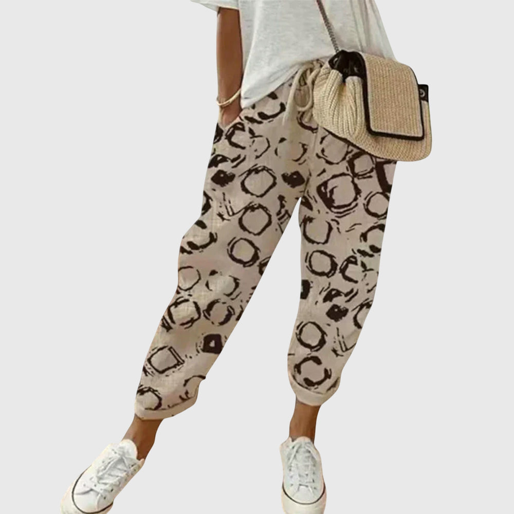 Nora | Baumwollhose Damen leger und chic getragen