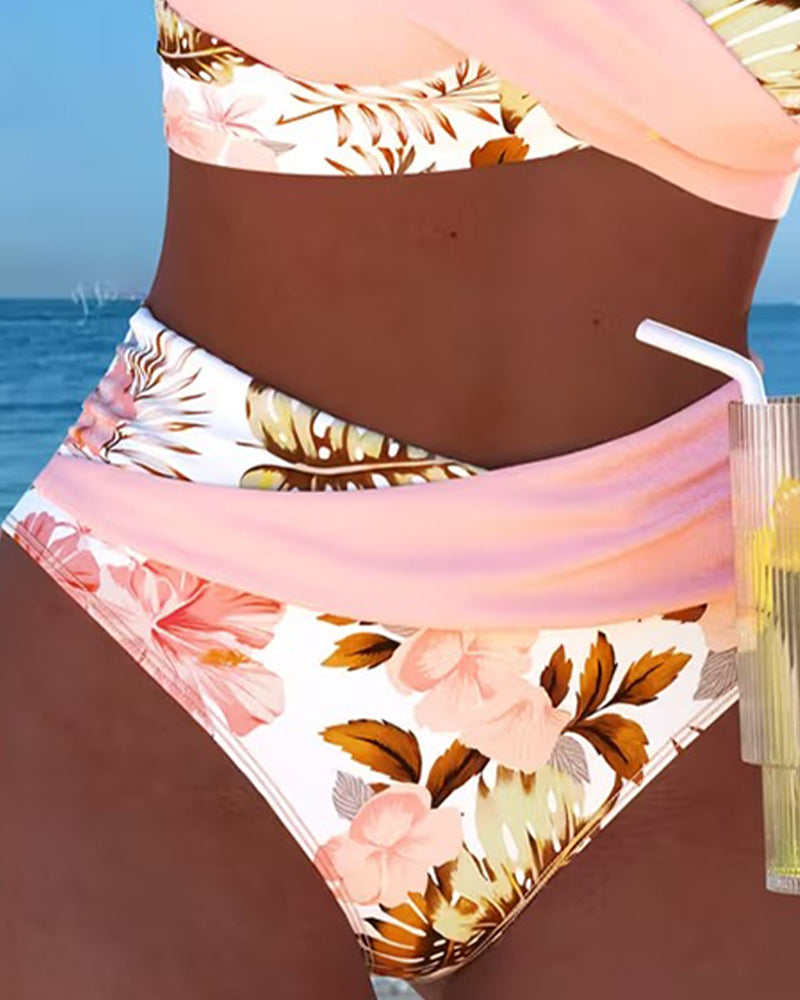 Lena | Bikini mit kontrastierendem Blumenmuster und Schlitz