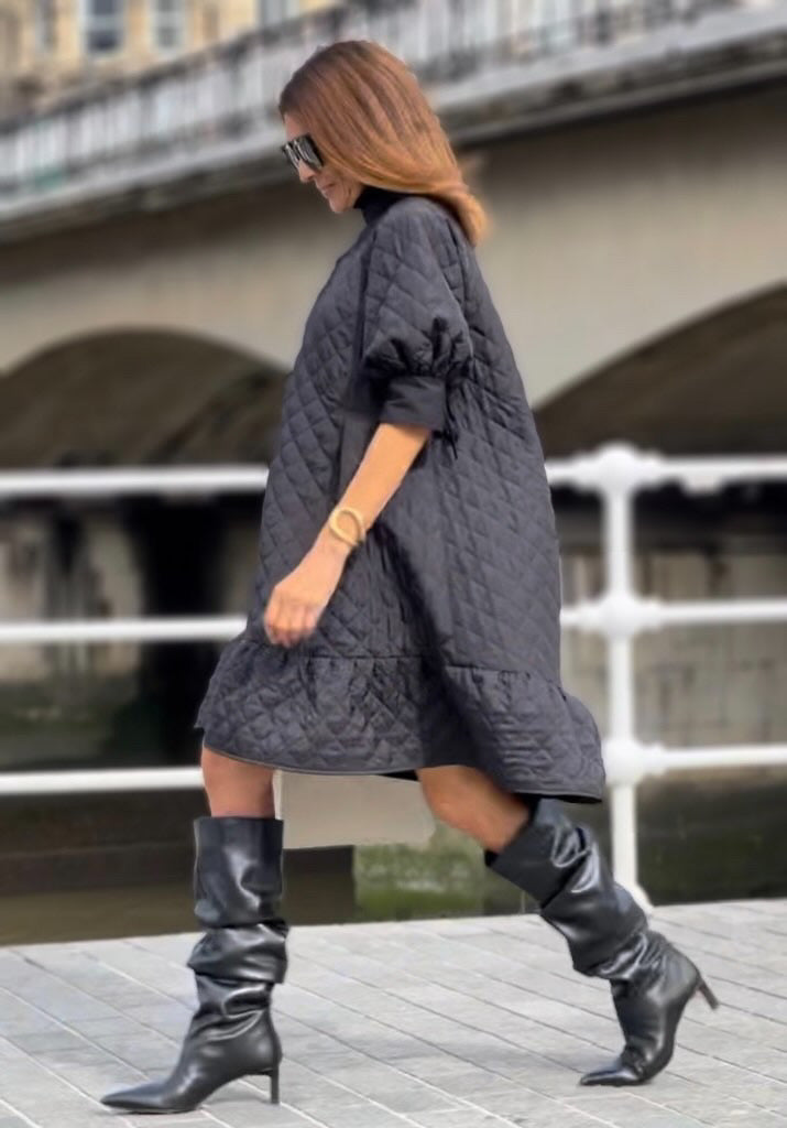 Gestepptes Kleid für Damen in Schwarz
