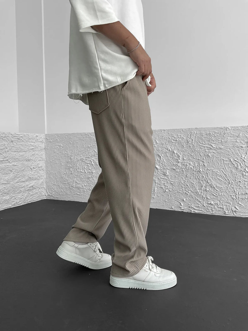 Chris | Damen Hose modisch weit geschnitten und bequem