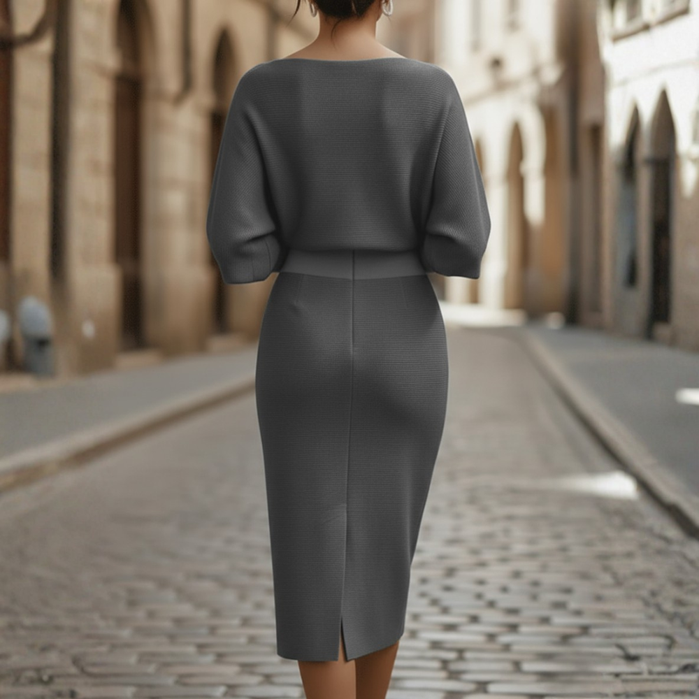Damen Kleid mit weitem Ausschnitt