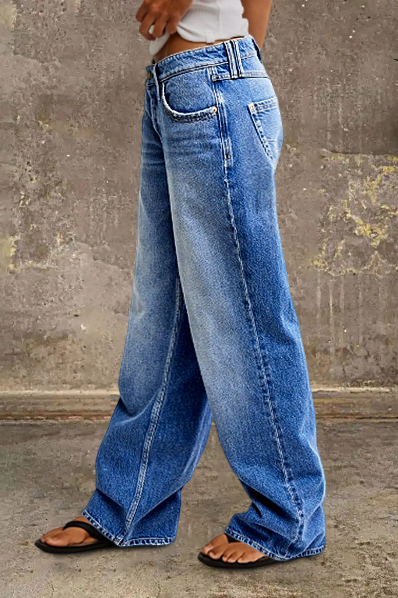 Jeans mit mittelhohem Bund und gerader Passform