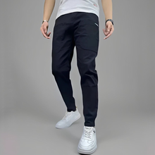 Schwarz