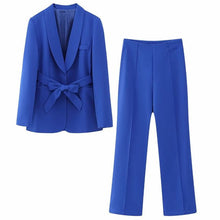 Blau