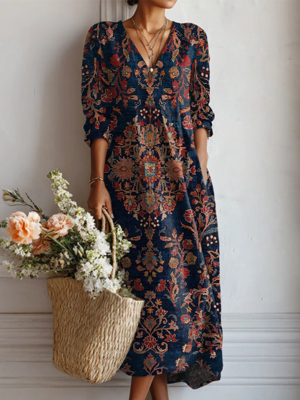 Elisa | Damen Kleid stilvoll und elegant getragen