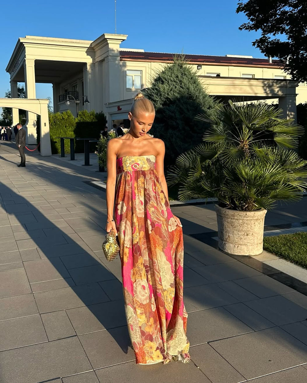 Maelynn Damen geblümtes Strapless Maxikleid