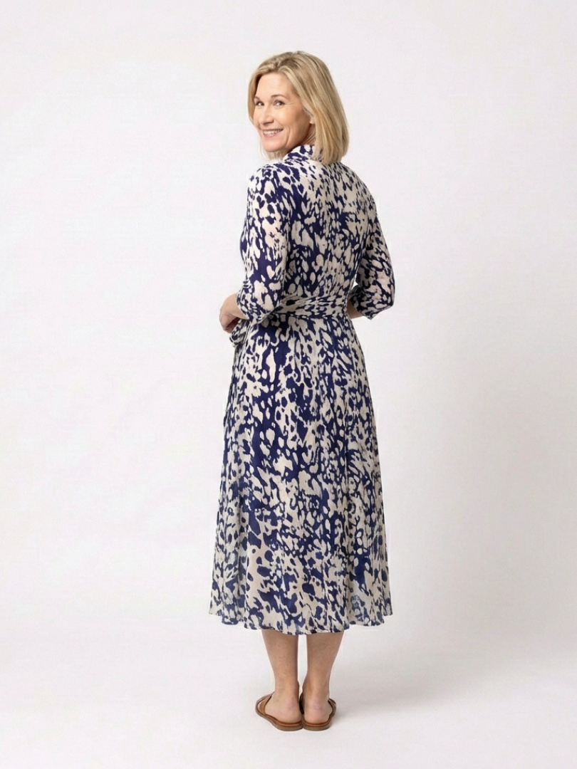 Oriana | Midi-Kleid mit Kragen, langen Ärmeln und Taillengürtel