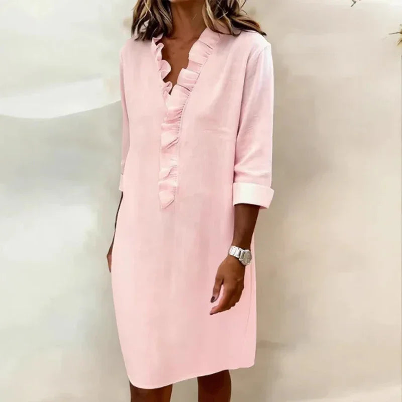 Calyra™-Kleid mit Rüschen am Ausschnitt und Eleganter Passform