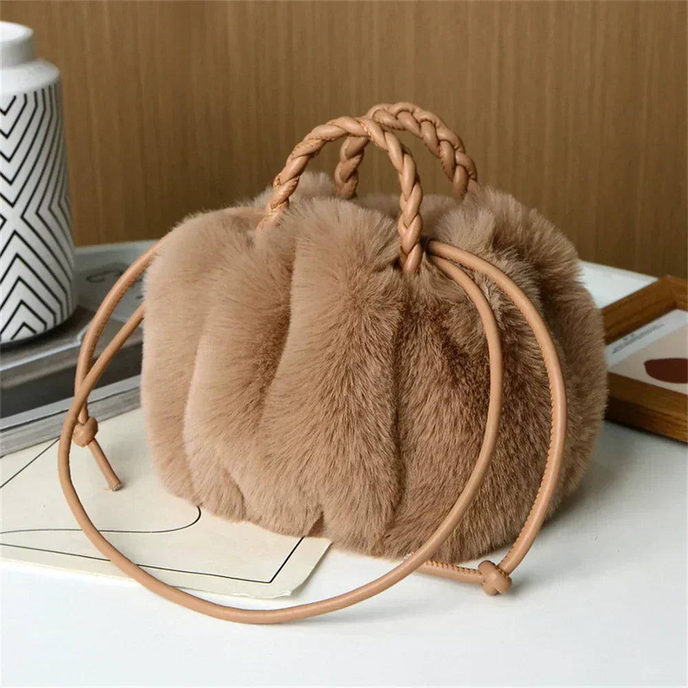 Jana | Schultertasche Damen dekorativ und weich