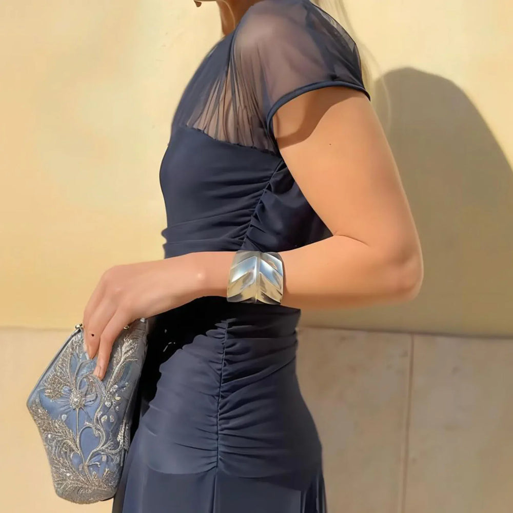 Athen™ Maxikleid mit kurzen transparenten Ärmeln und Stufenrock