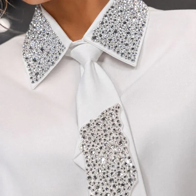 Louise™ Langarmbluse mit Schlupfschleife und funkelnden Strassdetails am Kragen