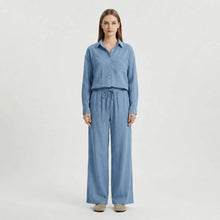 Blau
