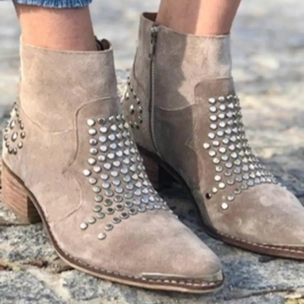 Mia | Ankle Boots Nieten Spitze Zehe Blockabsatz Reißverschluss