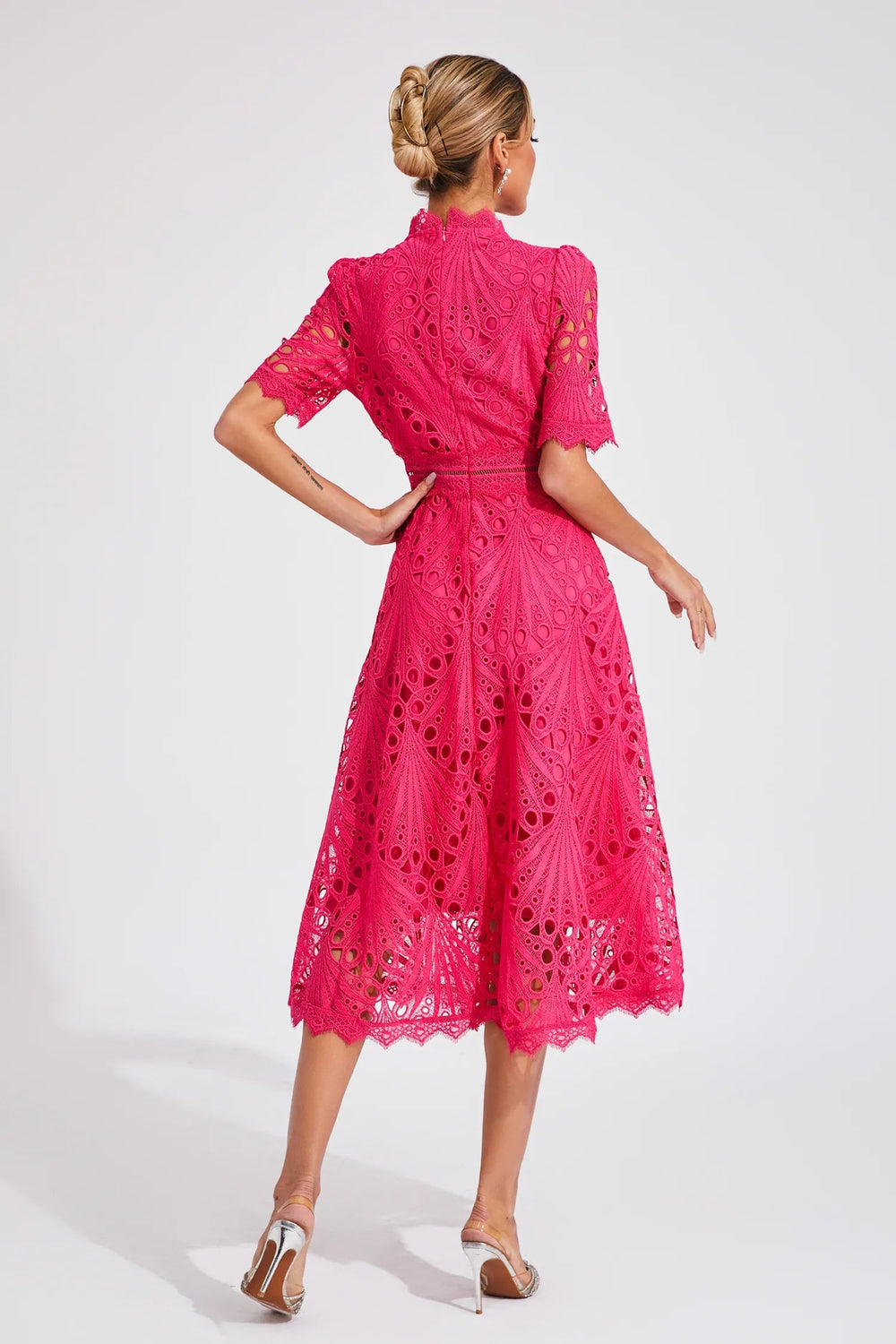 Damen Midikleid mit Spitzenstruktur und Stehkragen