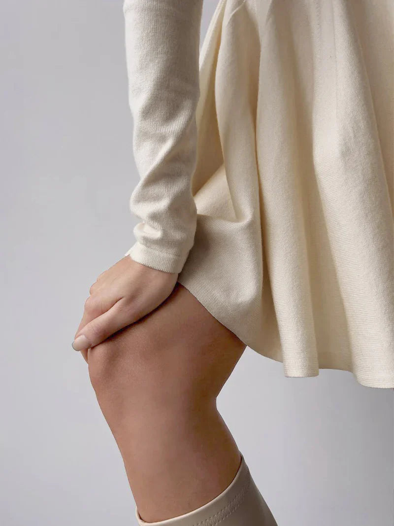 Damen Minikleid mit langen Ärmeln, Rundhalsausschnitt und ausgestelltem Rock