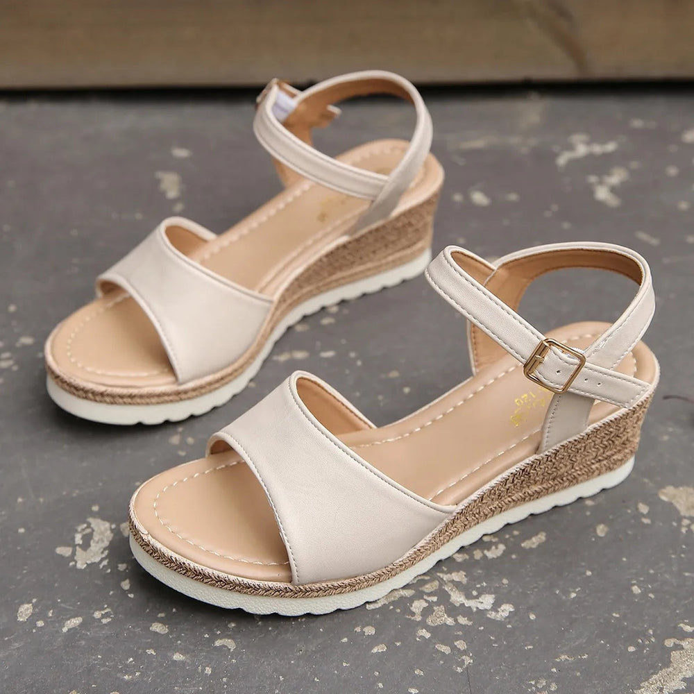 Damen Sandalen mit offener Zehenpartie und Riemenverschluss