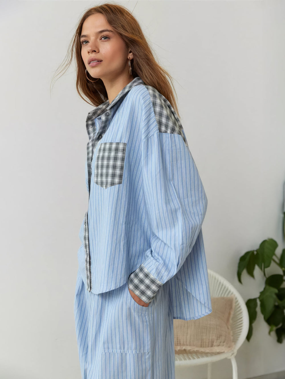 Damen Schlafanzug-Set mit Knopfhemd und elastischer Bundhose