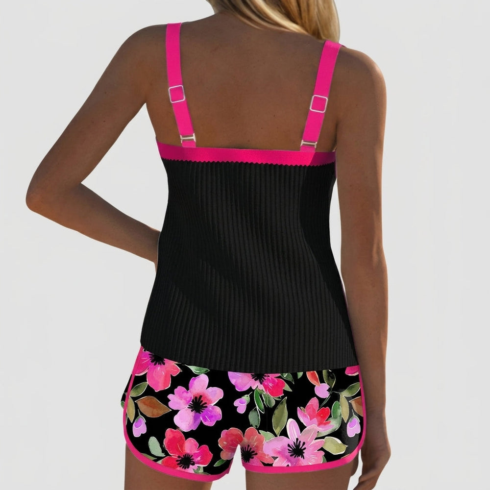 Damen-Tankini-Set mit geripptem Oberteil und gemusterten Shorts