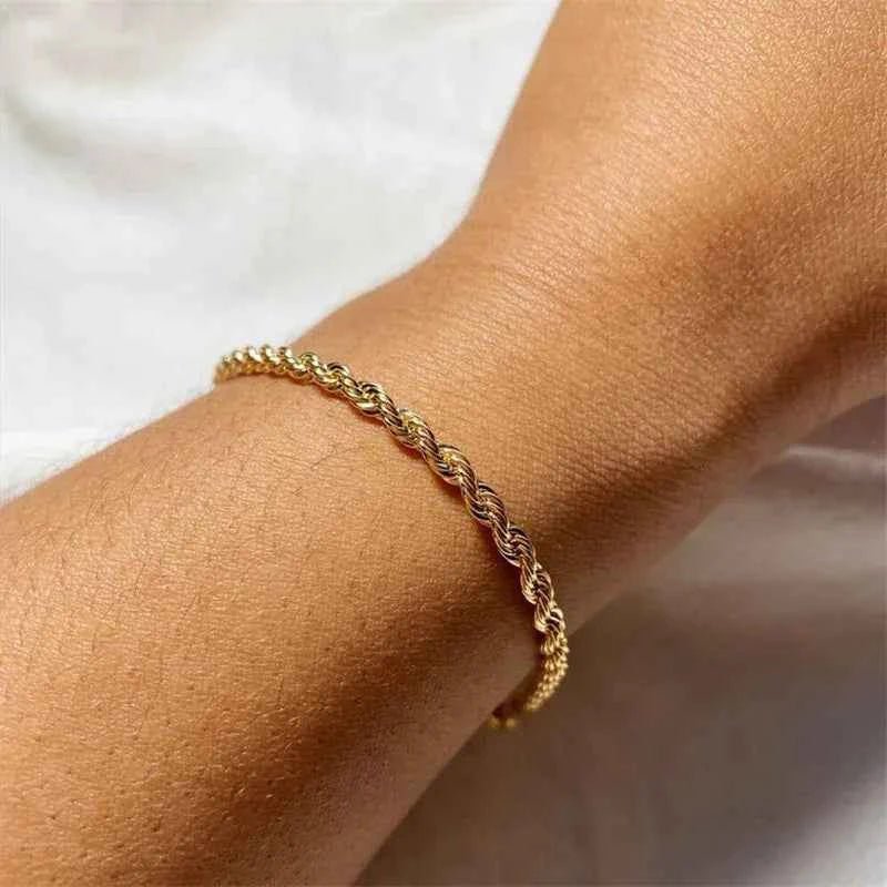 Goldenes Kettenarmband