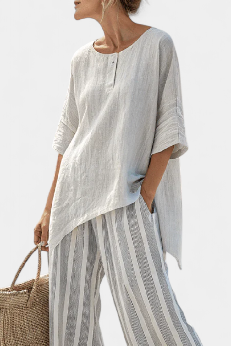 Fiorella – elegante asymmetrische Bluse und gestreifte Hose
