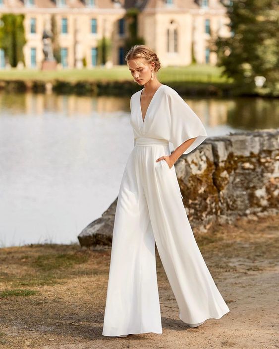Iolanthe | Damen Wide Leg V-Ausschnitt Jumpsuit