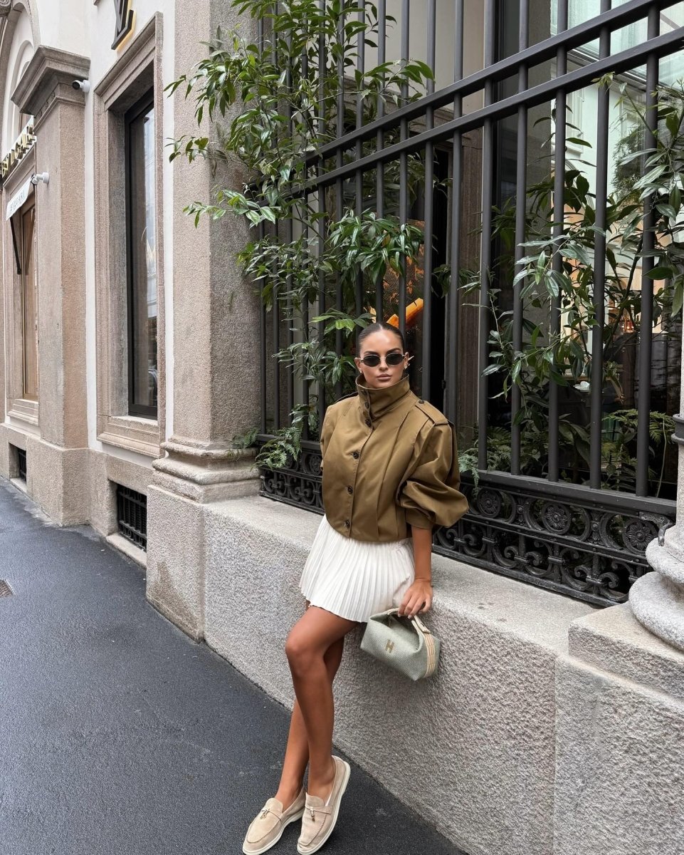Kurze Jacke Stehkragen Oversize