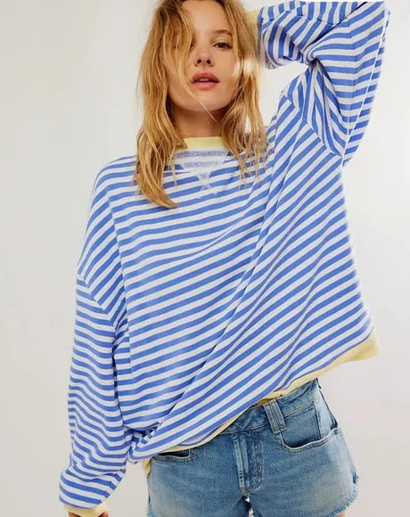 Helen Gestreifter Oversize Pullover mit Küstenflair | Hellblau