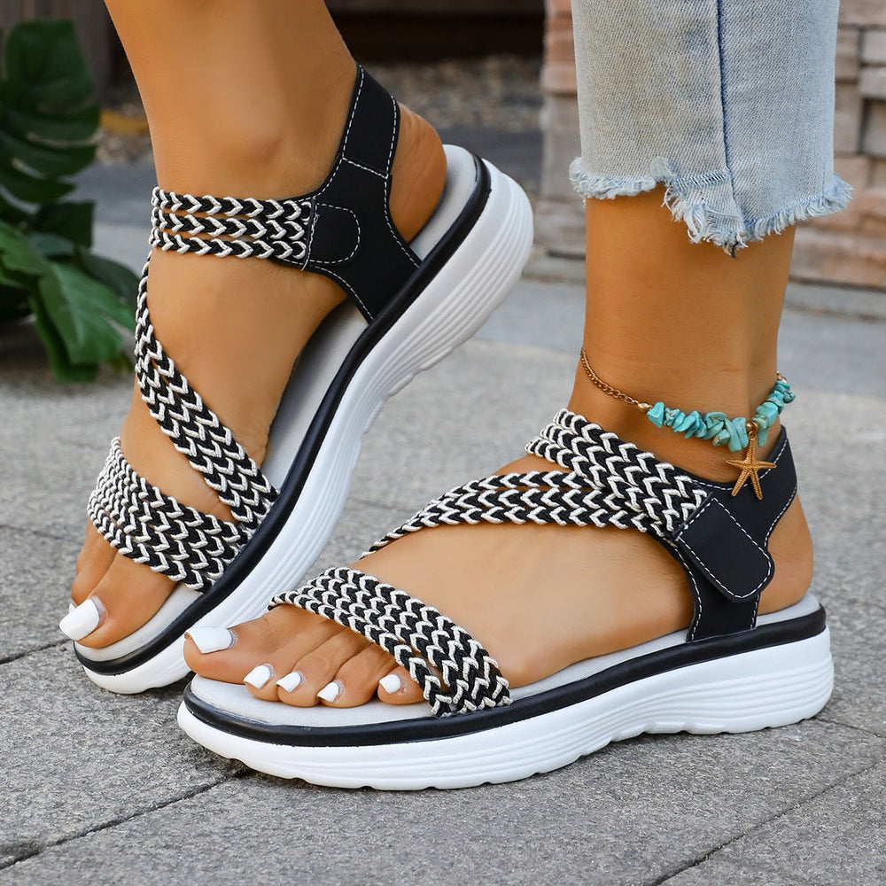 Plateau Sandalen mit Muster-Riemen