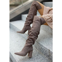 Dunkelgrau