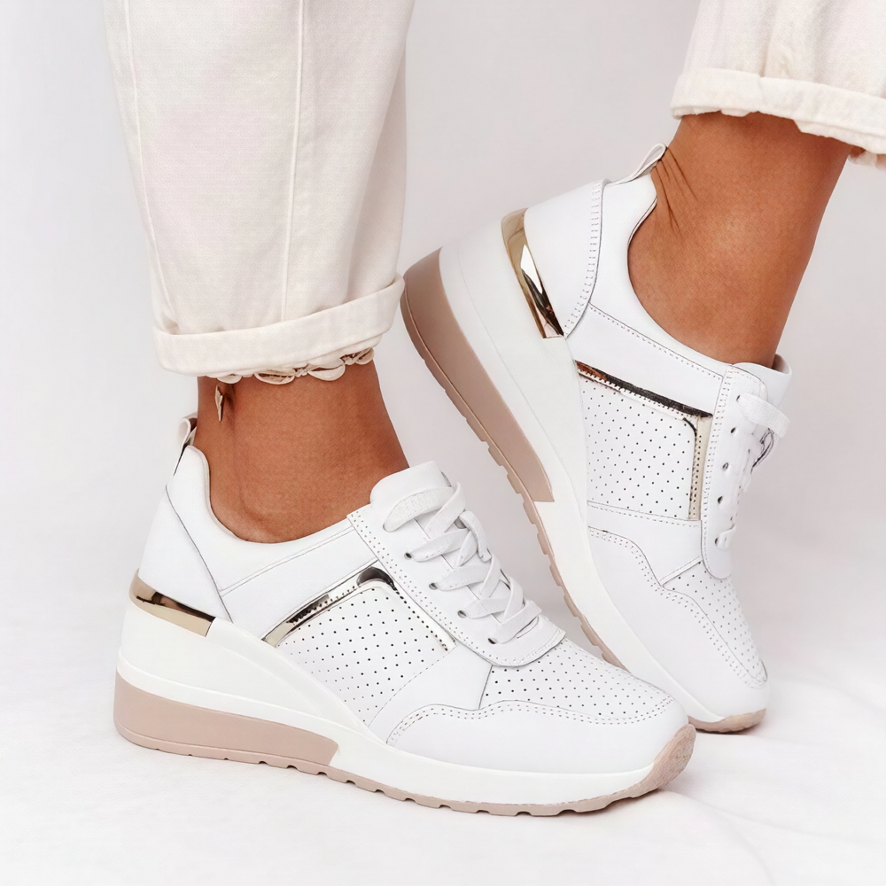 Maya - Athletische Sneakers mit Schnürung