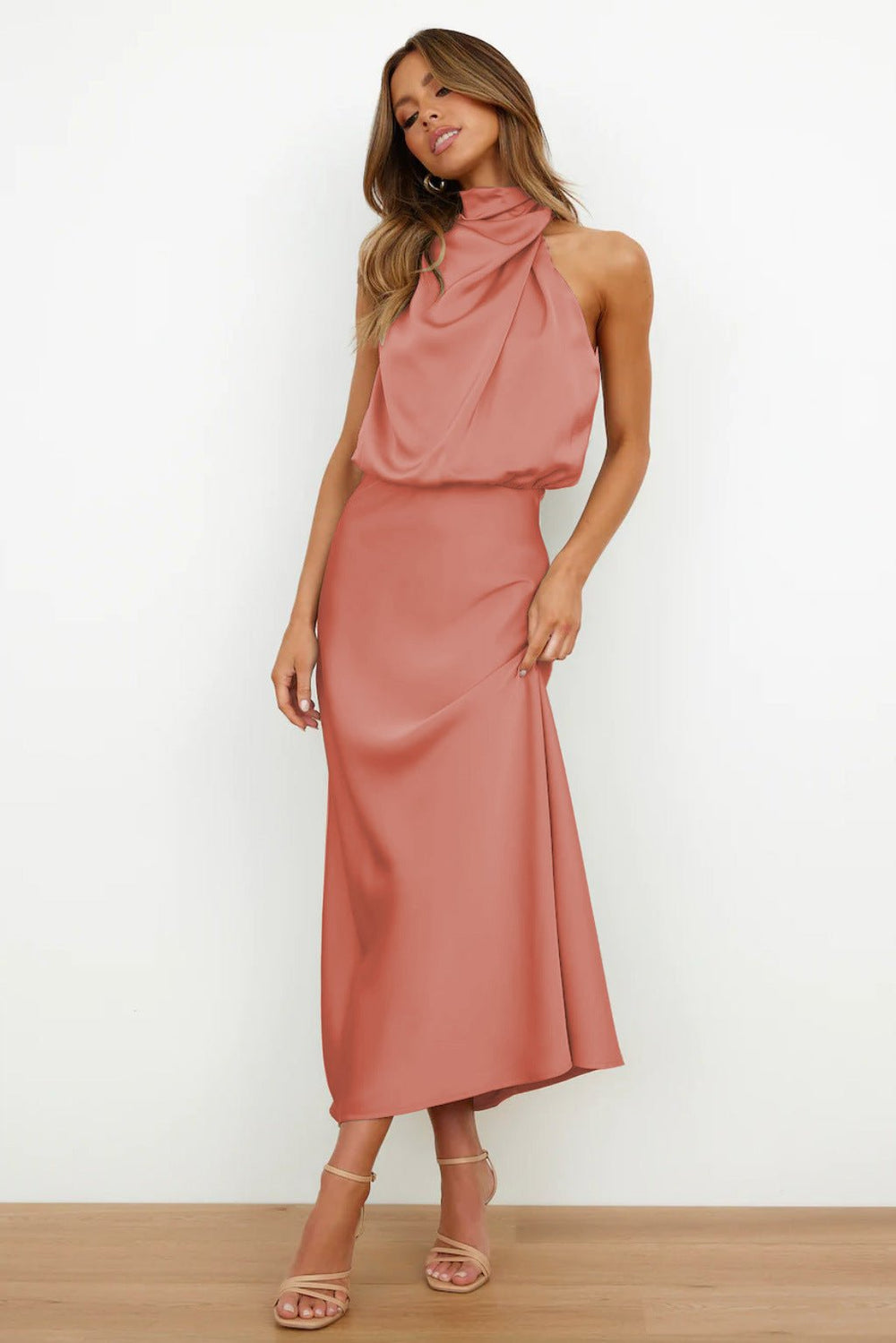 Aukje – Elegantes ärmelloses Maxikleid Aus Satin