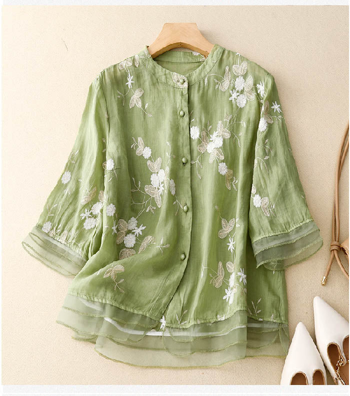 Kourtney – Elegante Damenbluse mit Stickerei